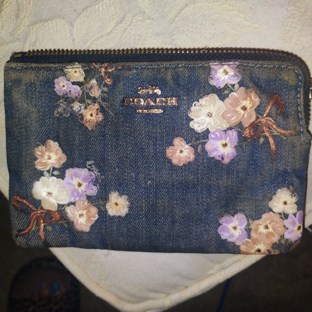 Coach authentic  wristlet